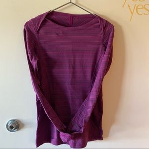 Lululemon long sleeved shirt size 6